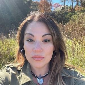 Meet your Posher, Regina